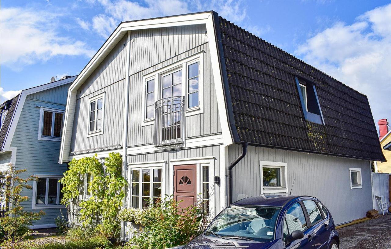 Cozy Home In Karlskrona With Kitchen Extérieur photo