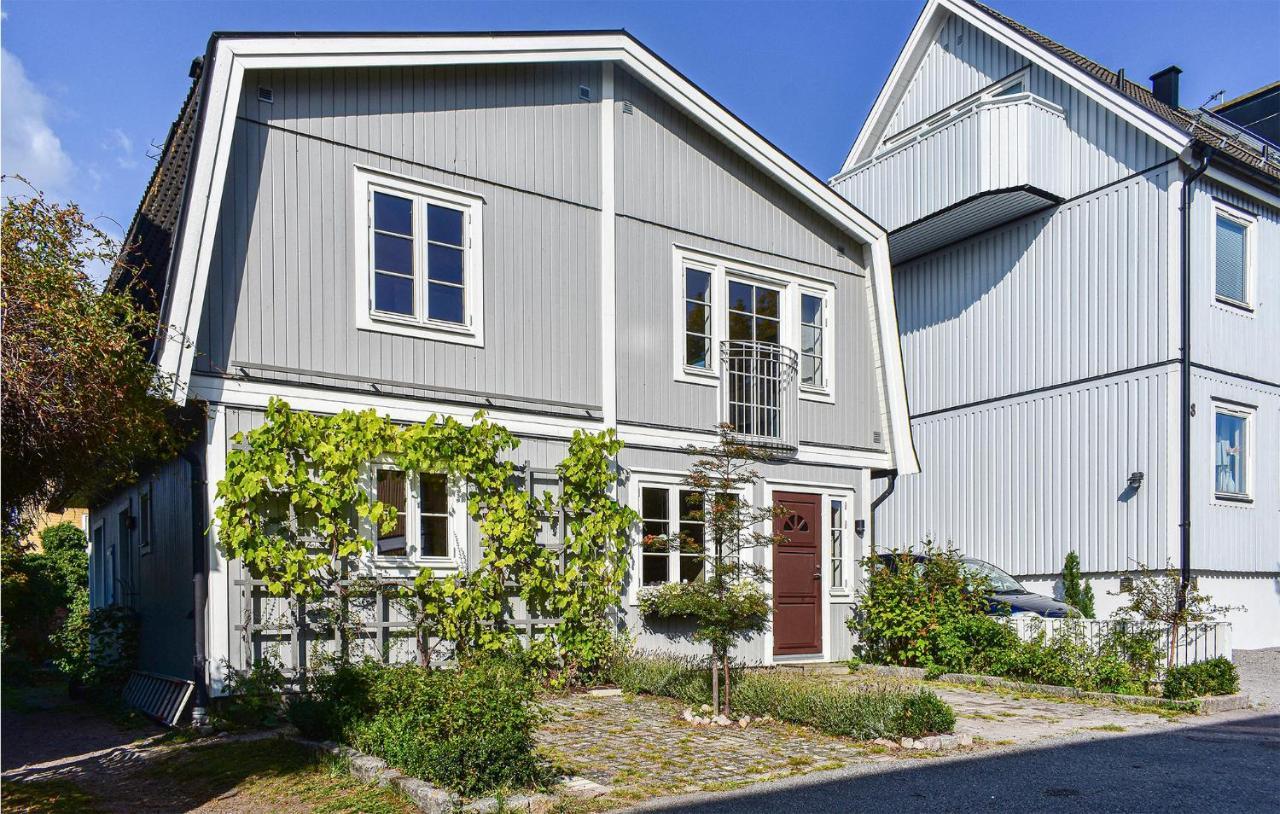 Cozy Home In Karlskrona With Kitchen Extérieur photo